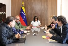 Presidenta (E) Delcy Rodríguez lidera reunión con autoridades en materia educativa