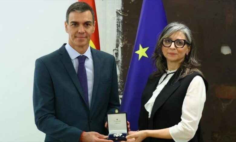 Pedro Sánchez concede la Orden del Mérito Civil a Francesca Albanese