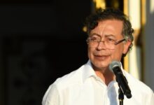 Presidente colombiano rechaza expulsión de su embajadora en Bolivia y pide diálogo