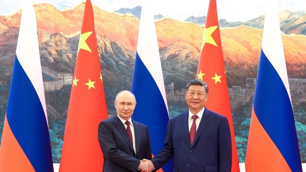 "Ejemplo de asociación estratégica": Putin y Xi se reúnen en Pekín