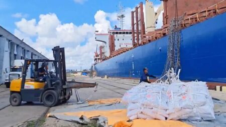 Díaz-Canel agradece a China el envío de un nuevo lote de ayuda humanitaria