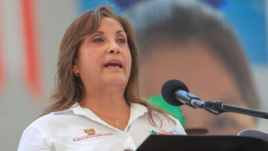 Ordenan investigar a expresidenta de Perú por lavado de activos