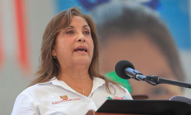 Ordenan investigar a expresidenta de Perú por lavado de activos