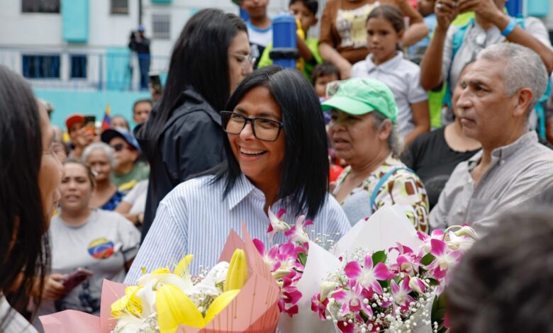 Presidenta (E): Mi mayor regalo será seguir trabajando junto al pueblo por una Venezuela próspera