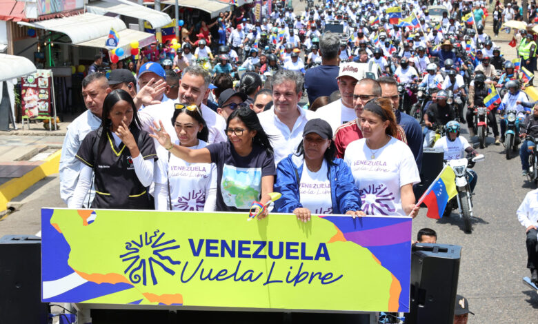 Presidenta (E) Delcy Rodríguez lidera Gran Peregrinación con nutrida caravana en Anzoátegui