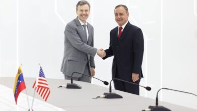 Ministro de Energía Eléctrica y encargado de negocios de EE. UU. evalúan reconstrucción del SEN