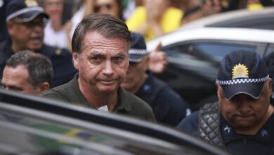 Bolsonaro deja el hospital y regresa a prisión domiciliaria