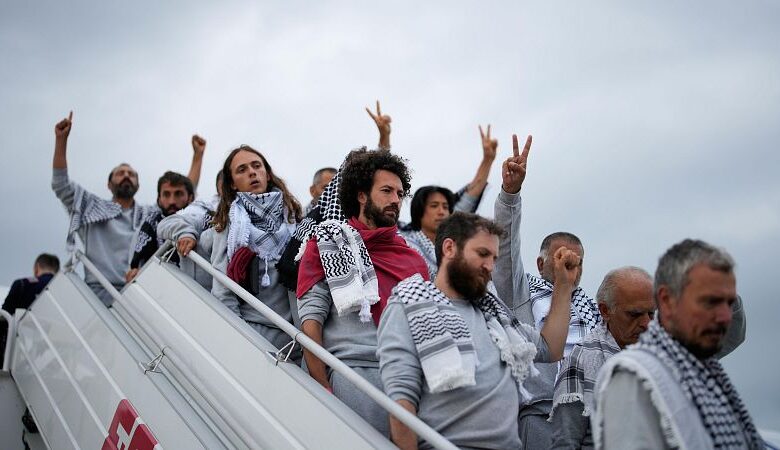Llegan a Turquía activistas de flotilla para Gaza