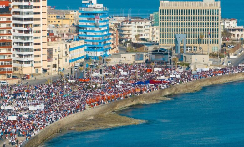 Cuba en 1° de Mayo entre el júbilo popular y la resistencia al imperio