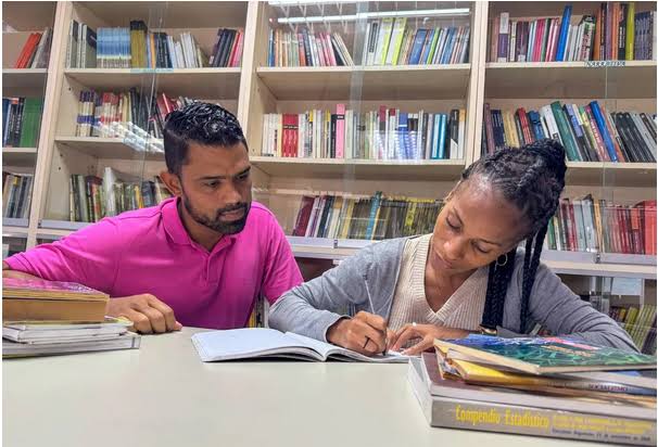 Abren convocatoria para Becas de Estímulo a la Creación Literaria 2026 del Cenal