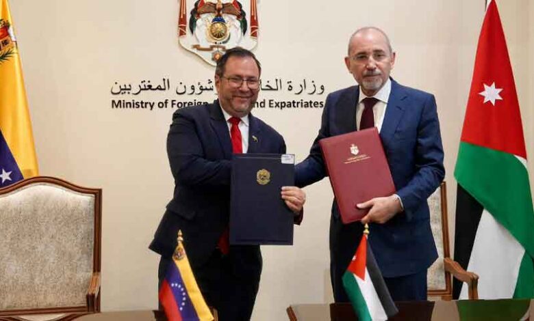 Venezuela y Jordania afianzan relación bilateral con la firma de nuevos acuerdos
