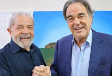 Oliver Stone niega nexo de exbanquero brasileño con filme sobre Lula