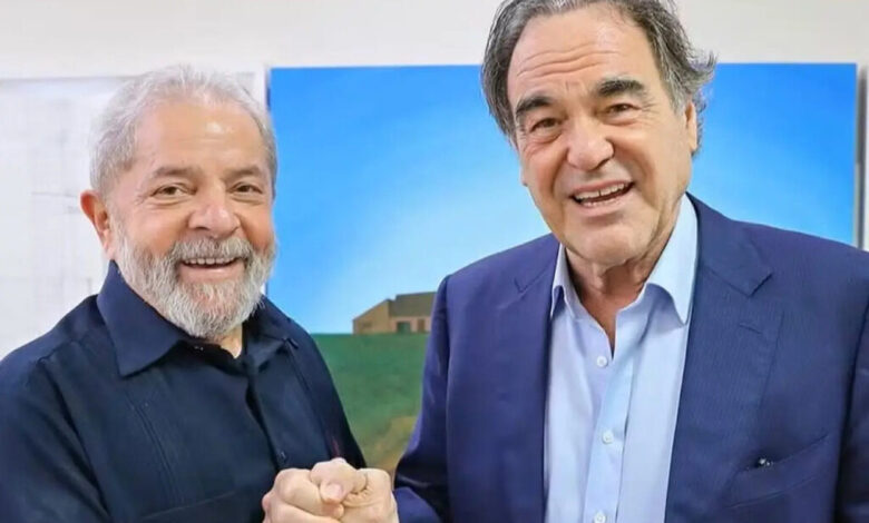 Oliver Stone niega nexo de exbanquero brasileño con filme sobre Lula