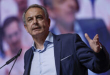 Zapatero ve “conjeturas disparatadas” en su contra en España