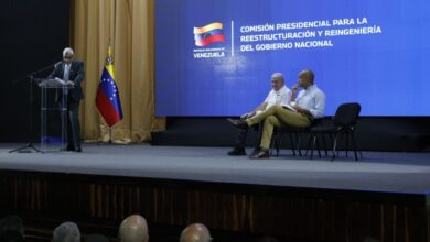 Héctor Rodríguez: no está planteado despidos masivos de trabajadores
