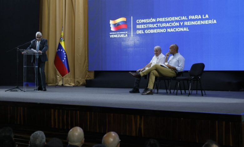 Héctor Rodríguez: no está planteado despidos masivos de trabajadores