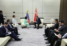Presidenta (e) Delcy Rodríguez se reunió con el titular de la cartera energética turca