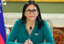 Presidenta (E) Delcy Rodríguez llega al país tras gira en la India y Türkiye