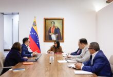 Mandataria (E) Delcy Rodríguez sostuvo reunión con equipo económico y el Motor Hidrocarburos