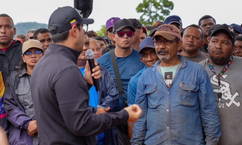 Gobierno venezolanlo fortalece la organización y garantiza atención integral al pueblo minero Las Claritas
