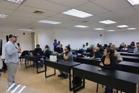 Cesb dicta taller que repiensa la independencia americana como un debate permanente
