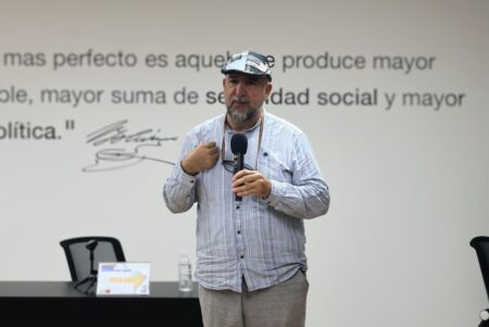 Cesb dicta taller que repiensa la independencia americana como un debate permanente