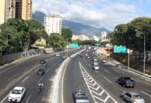 Autoridades restringen canales en Autopista Valle-Coche de Caracas para garantizar seguridad
