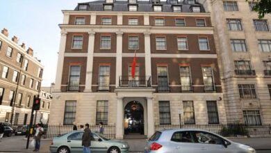 China exige a Londres que levante sanciones contra su empresas