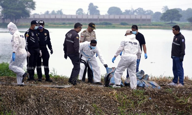 Hallan sin vida a ocho jóvenes desaparecidos en Ecuador