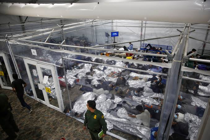 ONU pide investigar aumento de muertes en centros de detención migratoria de EEUU