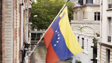 Embajada venezolana en Francia abre libro de condolencias