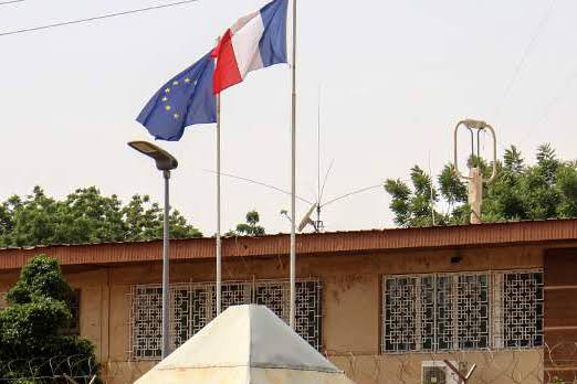 Francia rechaza decisión de Burkina Faso de romper relaciones