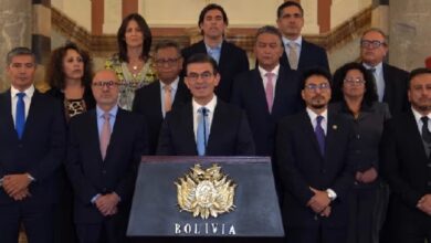 Crisis política en Bolivia: Renuncian ministros de Defensa y Educación en medio de protestas
