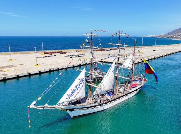Buque Escuela «Simón Bolívar» retorna a aguas venezolanas tras crucero de instrucción en el Caribe