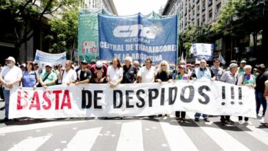 Trabajadores estatales argentinos marcharon contra los despidos