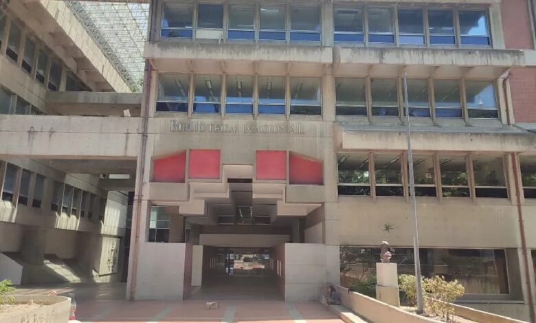 Biblioteca Nacional activa plan de resguardo del patrimonio documental de la nación