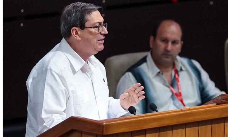 Canciller cubano reafirma vocación de paz y derecho a la defensa