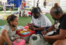 Voluntariado juvenil se despliega en puntos estratégicos de La Guaira para atender víctimas del terremoto