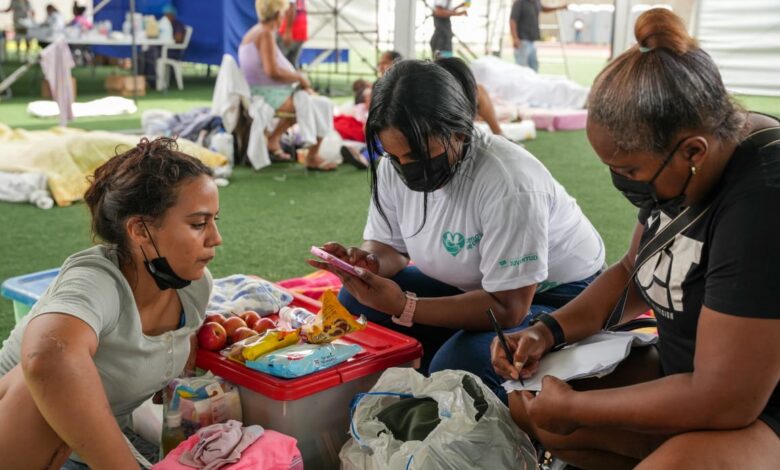 Voluntariado juvenil se despliega en puntos estratégicos de La Guaira para atender víctimas del terremoto