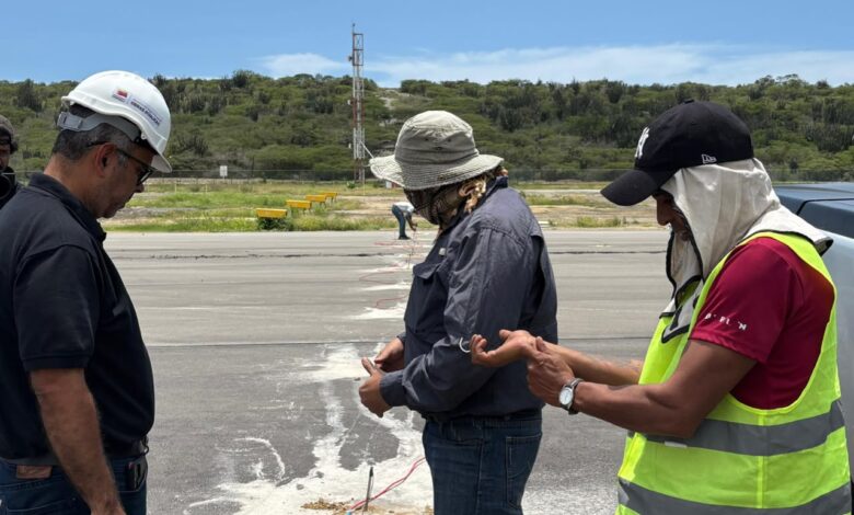Autoridades venezolanas evalúan pista del Aeropuerto Internacional de Maiquetía con equipos de alta tecnología