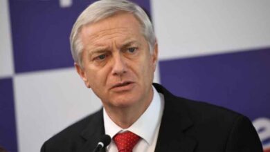 Aprobación al presidente de Chile llega a su nivel más bajo