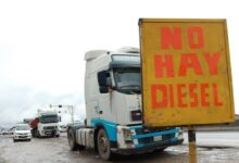 Transportistas bolivianos evalúan medidas de presión ante escasez de diésel