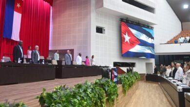 Parlamento cubano aprueba reorganización de la Administración estatal