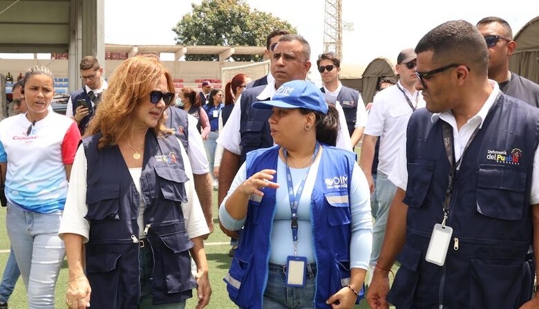 Defensoría del Pueblo despliega puntos fijos de atención en campamentos de La Guaira