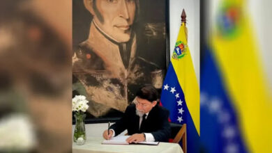 Nicaragua firma libro de condolencias y reitera apoyo a Venezuela