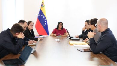 Presidenta Delcy Rodríguez evaluó con equipo económico avances en reconstrucción de entidades afectadas por sismos