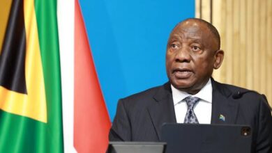 Un tribunal evalúa paralización del proceso de destitución de Ramaphosa