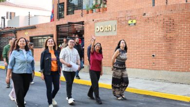 Presidenta Rodríguez otorga créditos a 157 condominios en Caracas para trabajos de rehabilitación