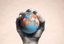 Analista revela a Tucker Carlson qué países formarán el nuevo mundo tripolar
