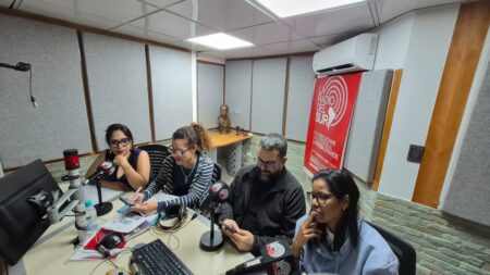 Plan Nacional de Lectura lleva el legado de Bolívar a campamentos y escuelas de Venezuela
